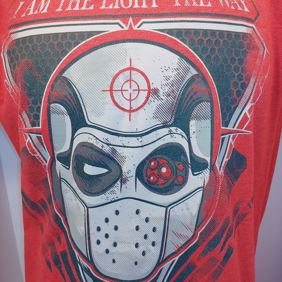 Suicide Squad DC Comics Deadshot Red T-shirt Bullseye Face Mask Character - Picture 2 of 4